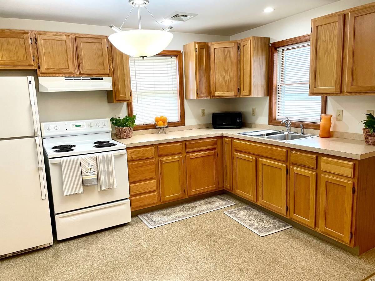 412 Main St #2 - Photo 4 of 16
