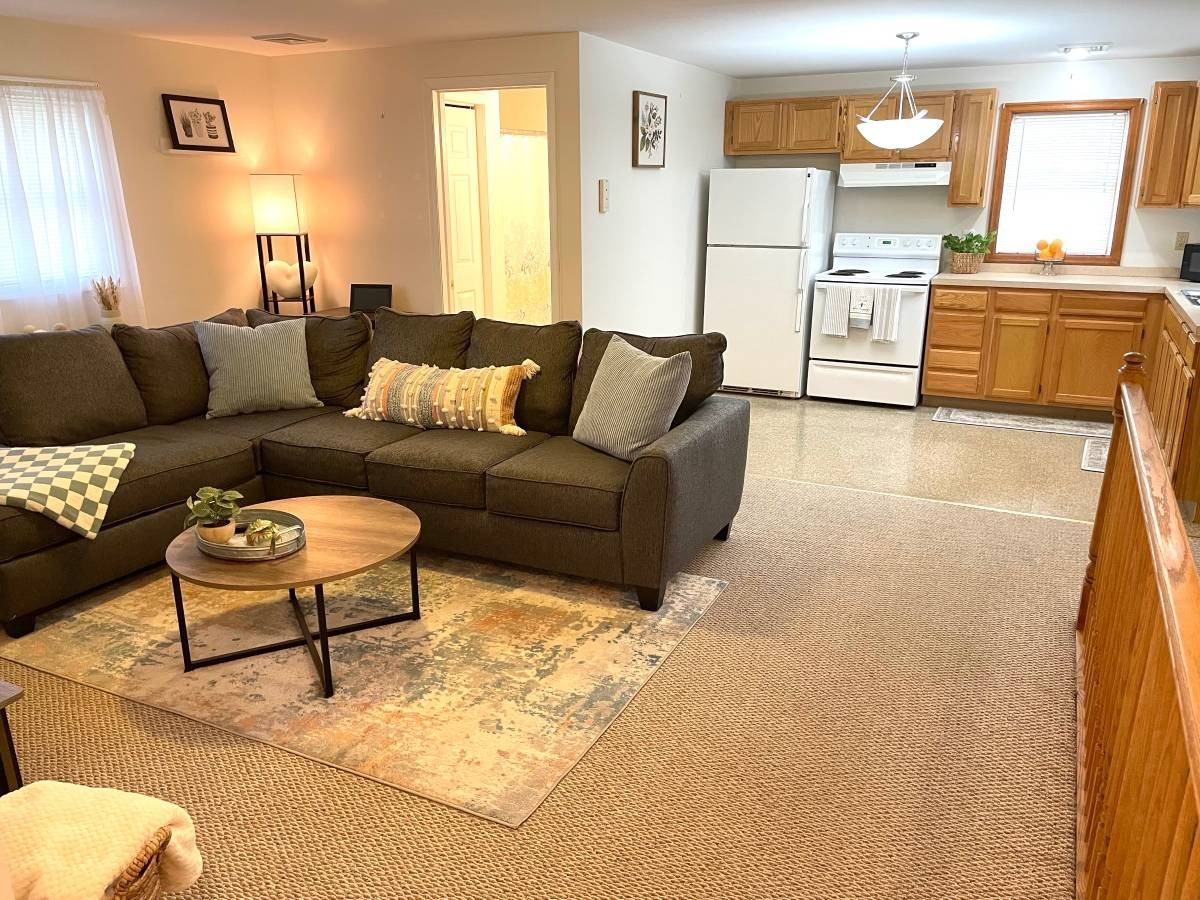 412 Main St #2 - Photo 5 of 16