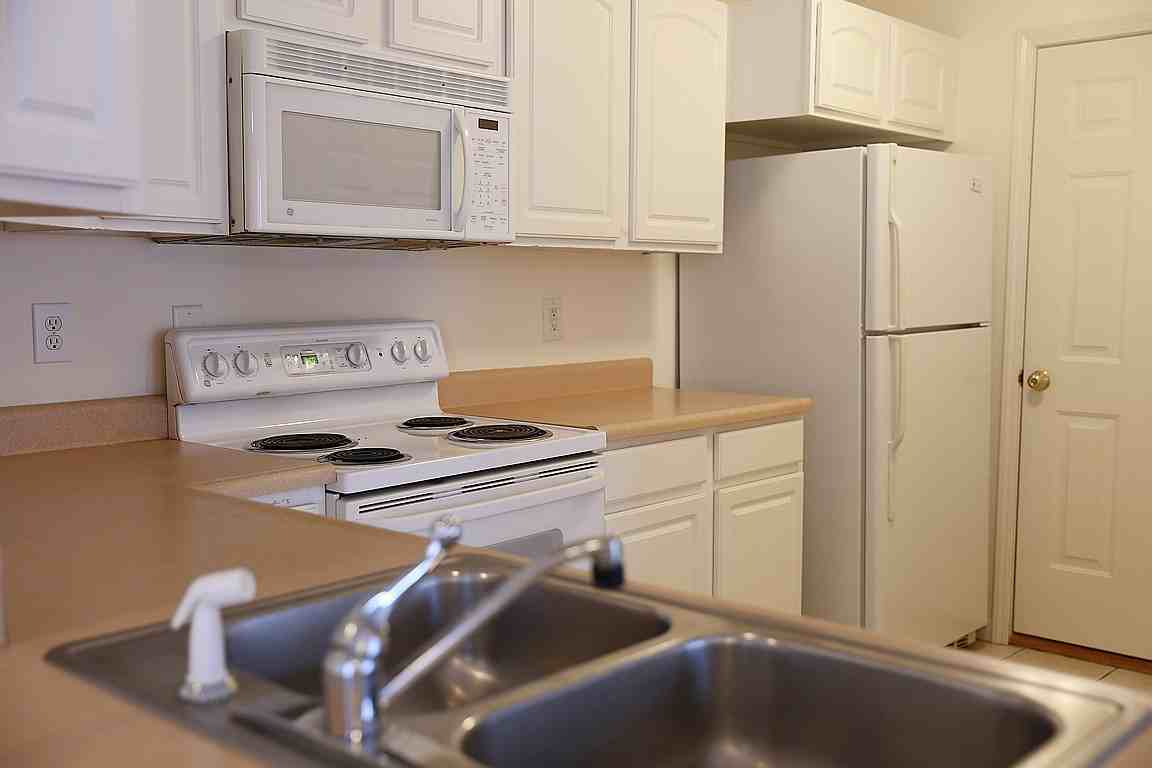 E Oaklawn Ct #2626 - Photo 3 of 16