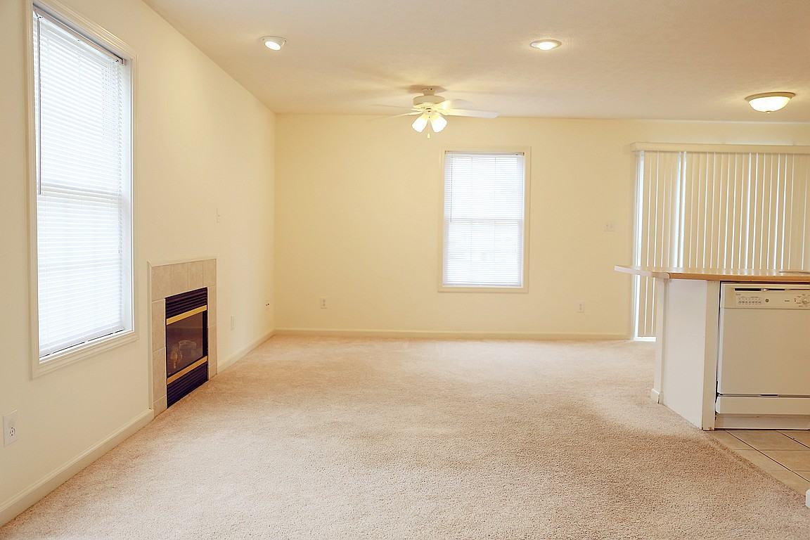 E Oaklawn Ct #2626 - Photo 5 of 16