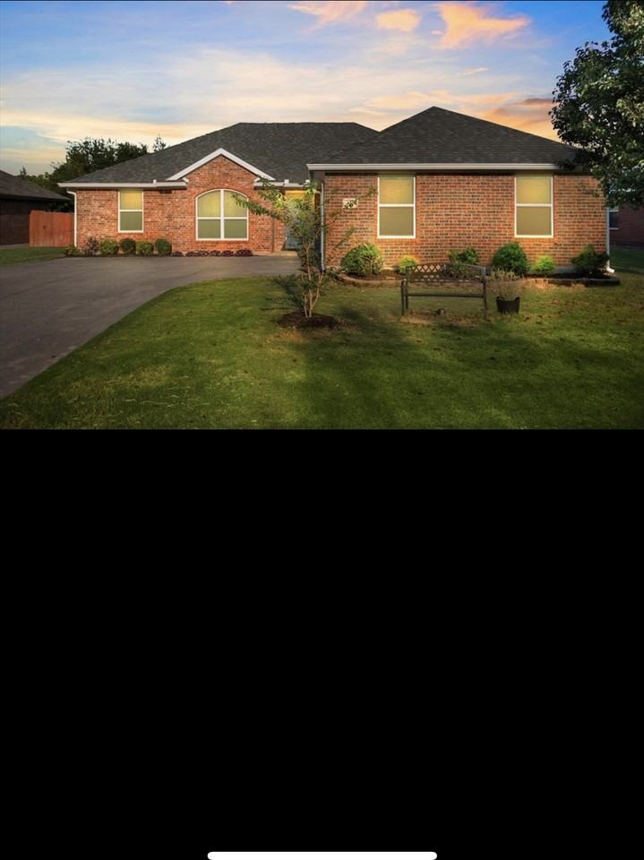 326 Fox Hollow Dr #NA - Photo 2 of 20