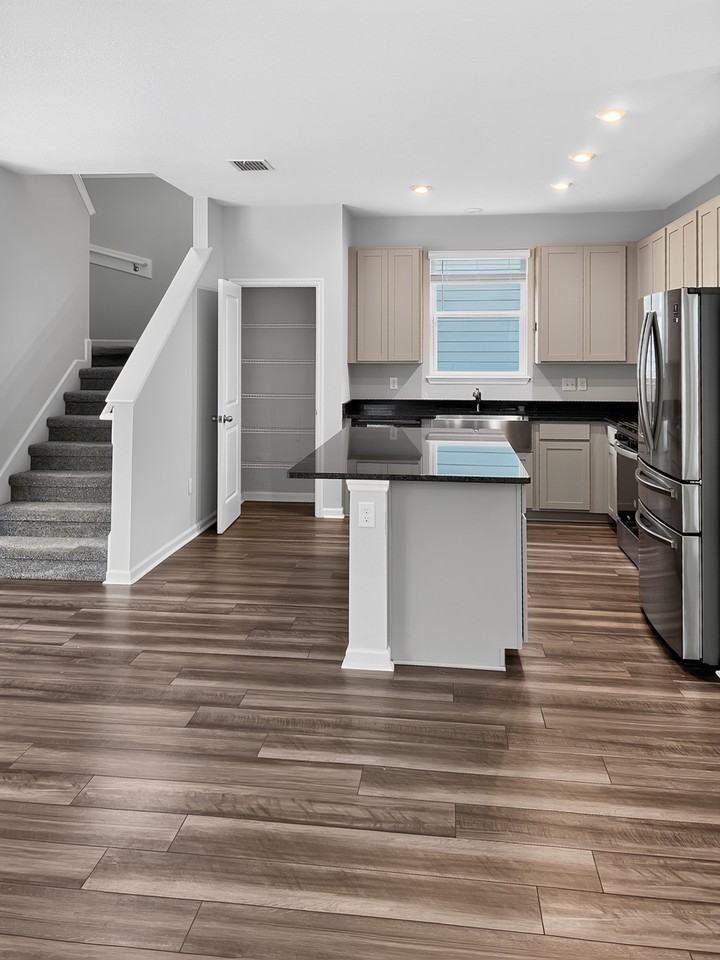 616 Palmetto Pl #NA - Photo 6 of 16