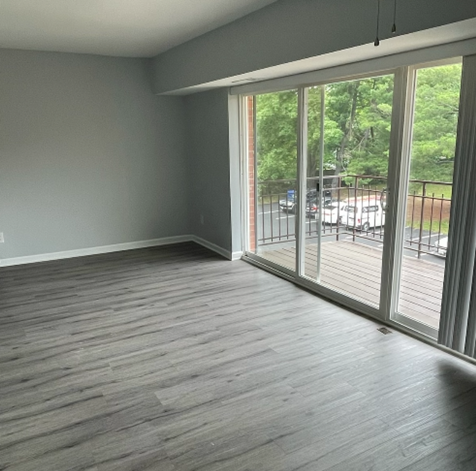 310 Caroline Dr #420 - Photo 5 of 9