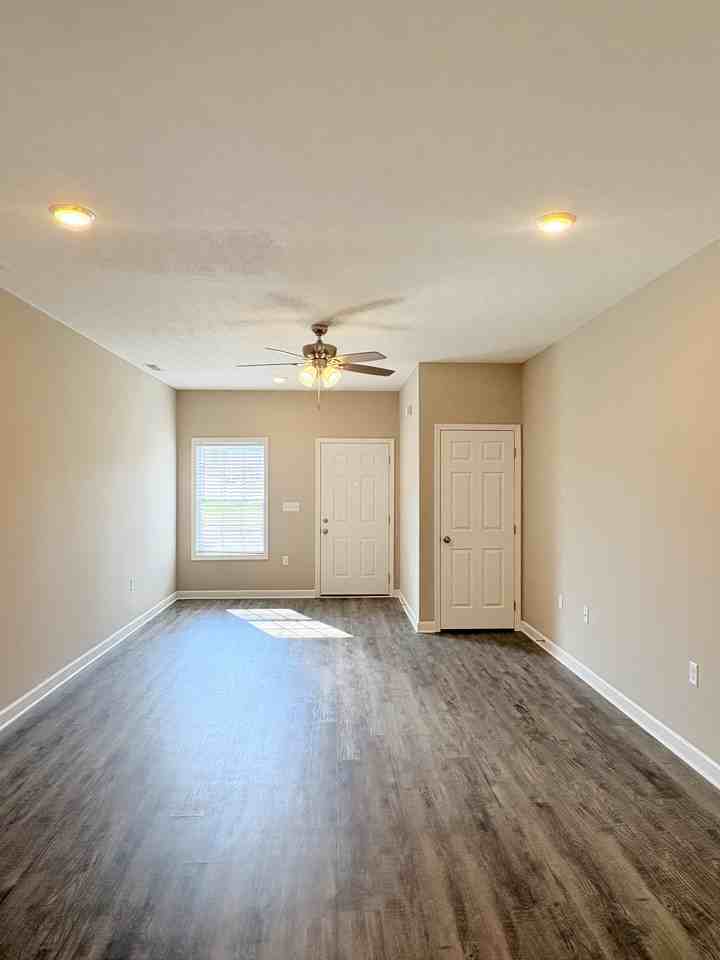 258 Spring Creek Ave #C - Photo 2 of 18