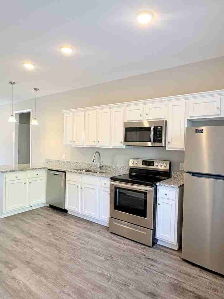 258 Spring Creek Ave #C - Photo 5 of 18