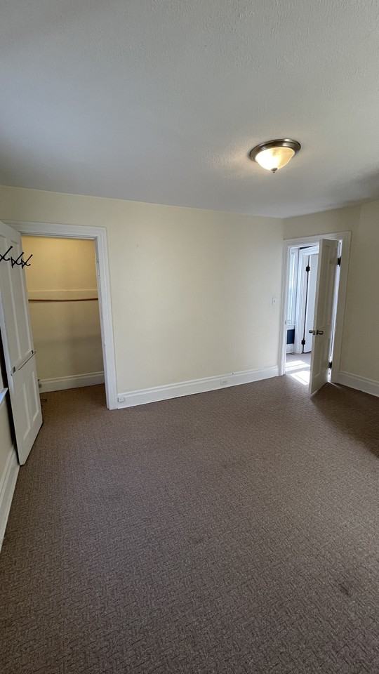 327 Elizabeth St #NA - Photo 5 of 18