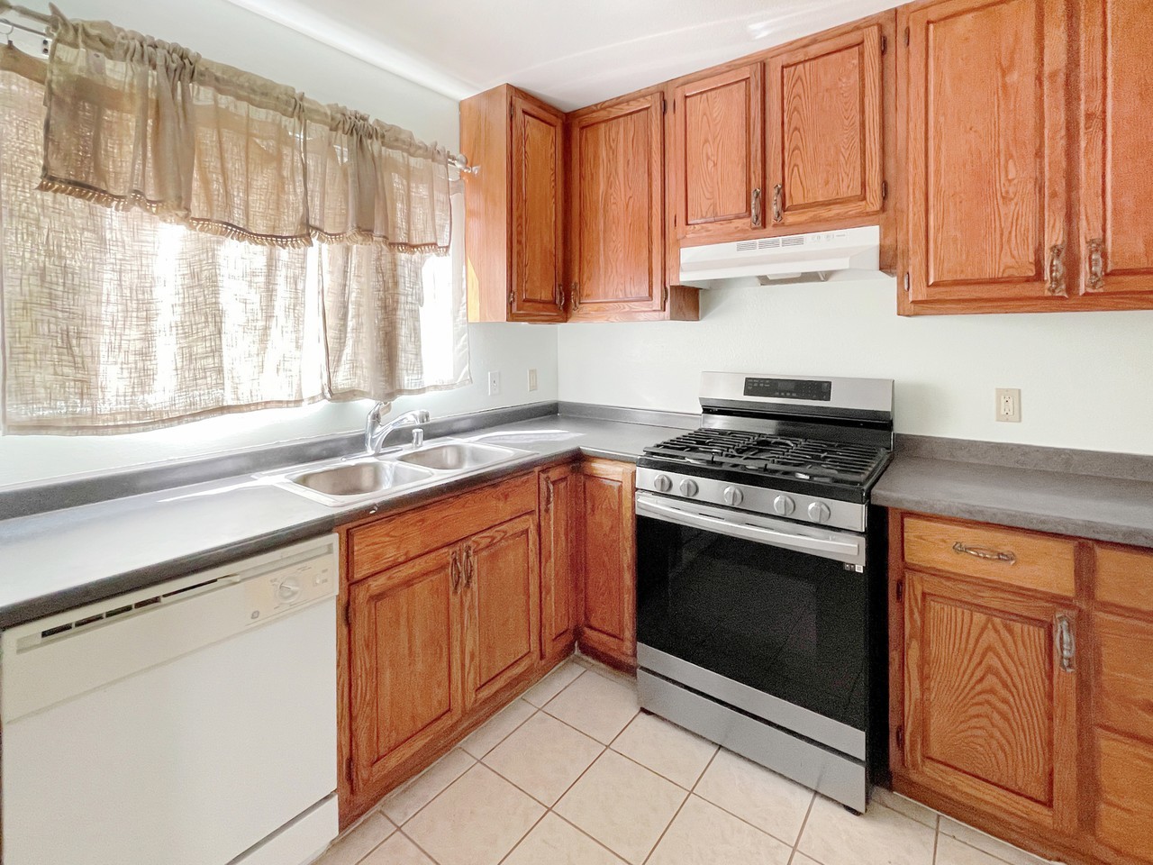 5709 Willowcrest Ave #A - Photo 7 of 11