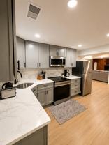 3225 Chestnut St Ne #NA - Photo 1 of 1