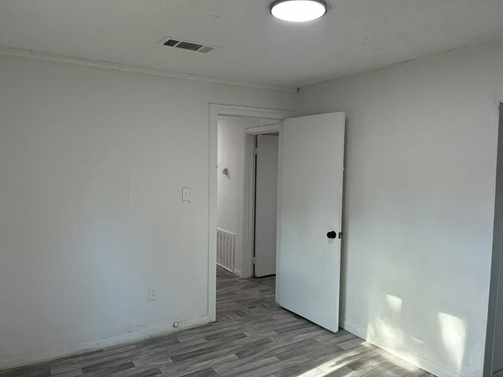 1302 Thomas Ave #NA - Photo 5 of 23