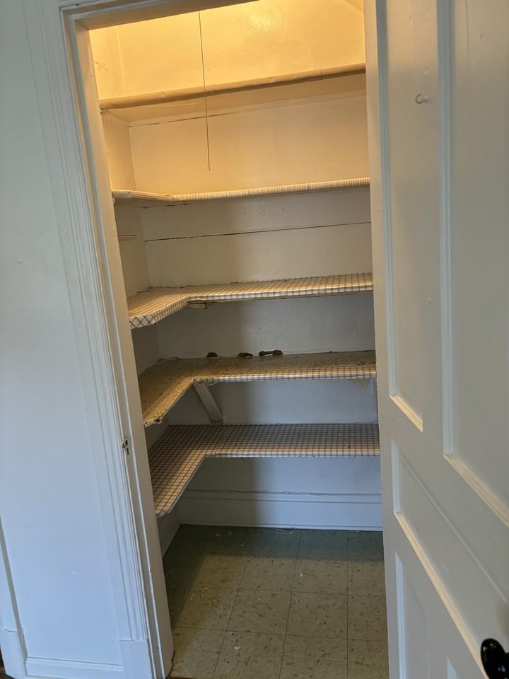 6135 Jackson St #4 - Photo 7 of 20
