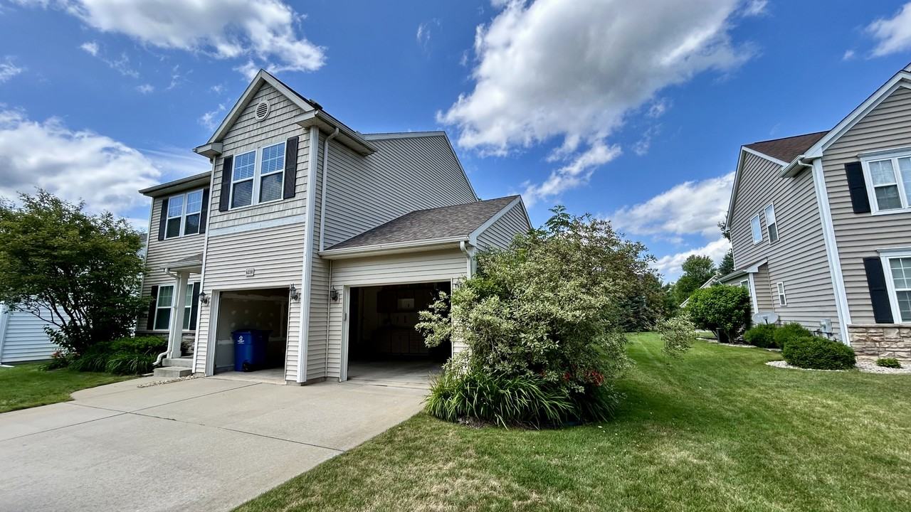 6238 Stable Glen Ct #NA - Photo 2 of 11
