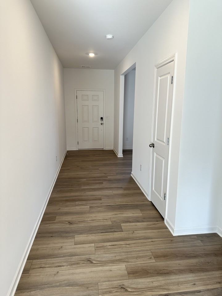1428 Hunter Trl #NA - Photo 6 of 39