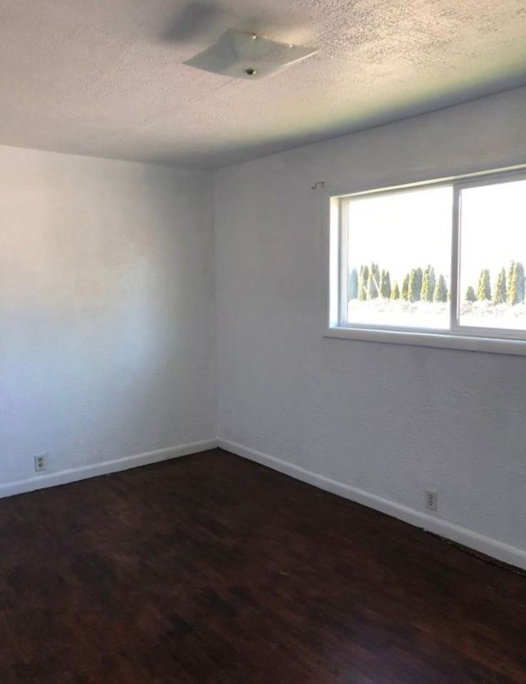 206 N Old Pacific Hwy #NA - Photo 7 of 15