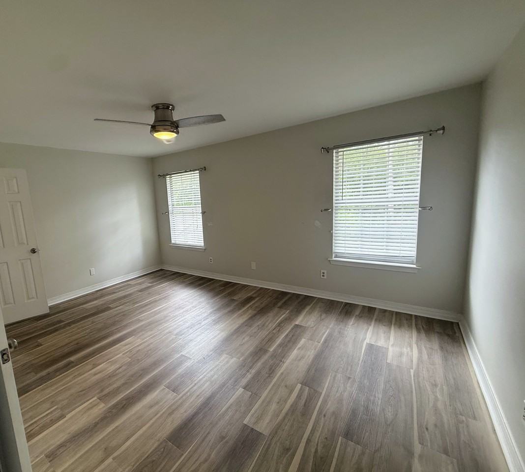 140 Broadmoor Dr #NA - Photo 2 of 9