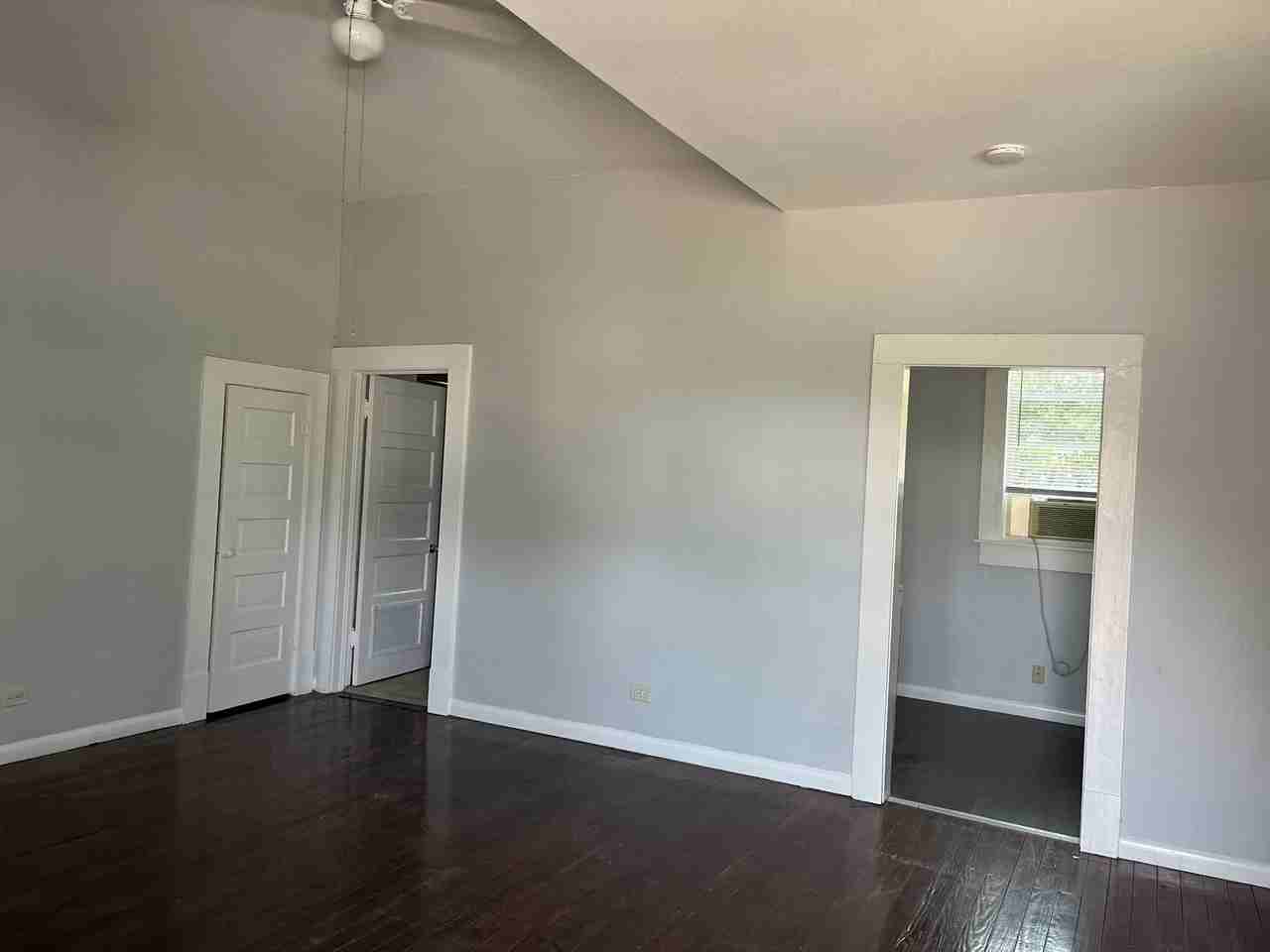 1417 W Elsmere Pl #NA - Photo 4 of 7