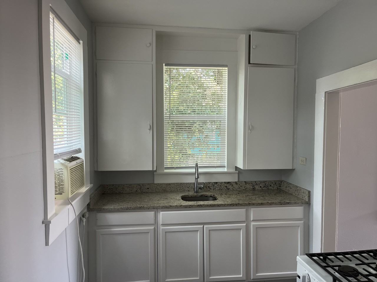1417 W Elsmere Pl #NA - Photo 5 of 7