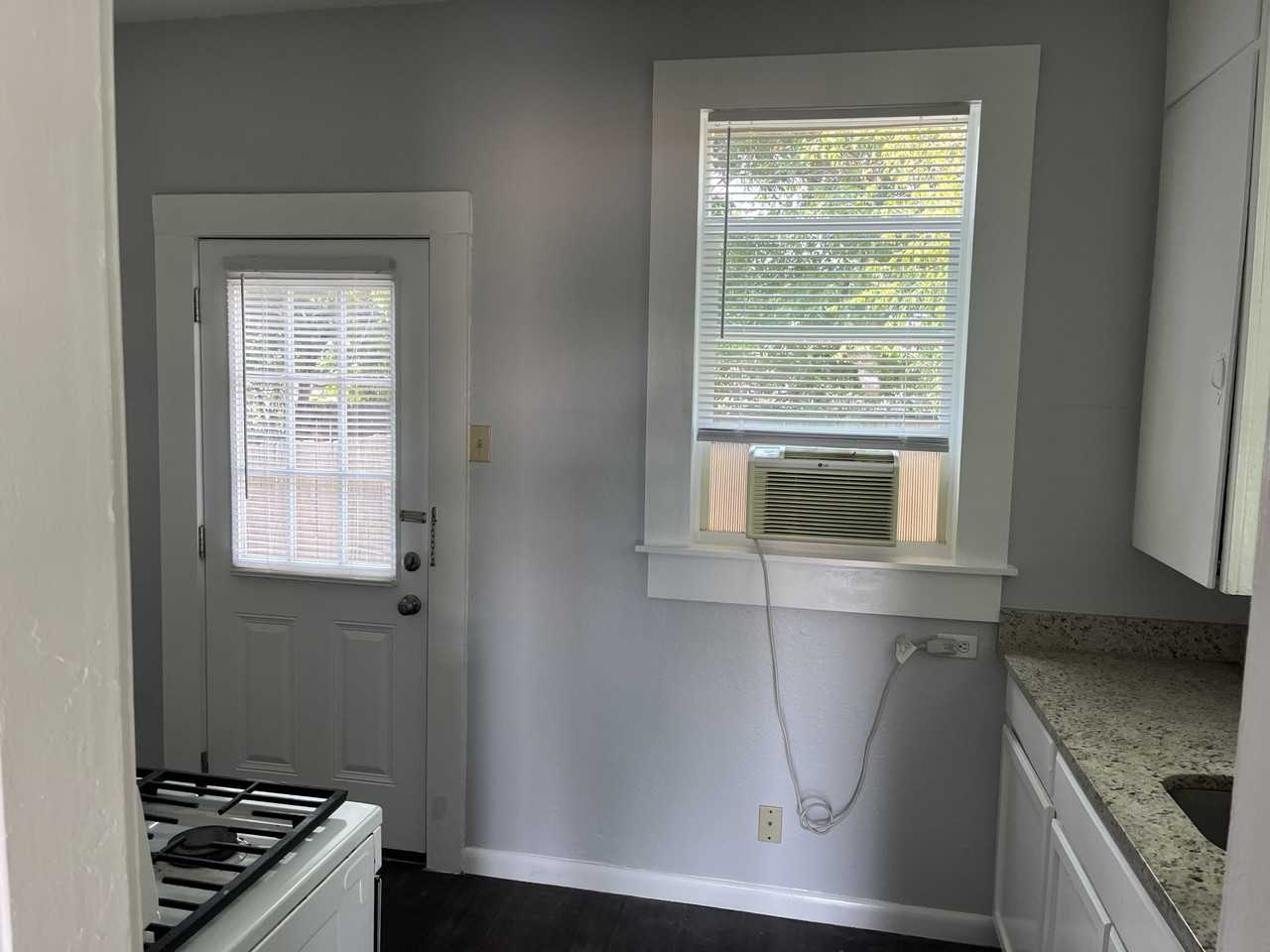 1417 W Elsmere Pl #NA - Photo 7 of 7