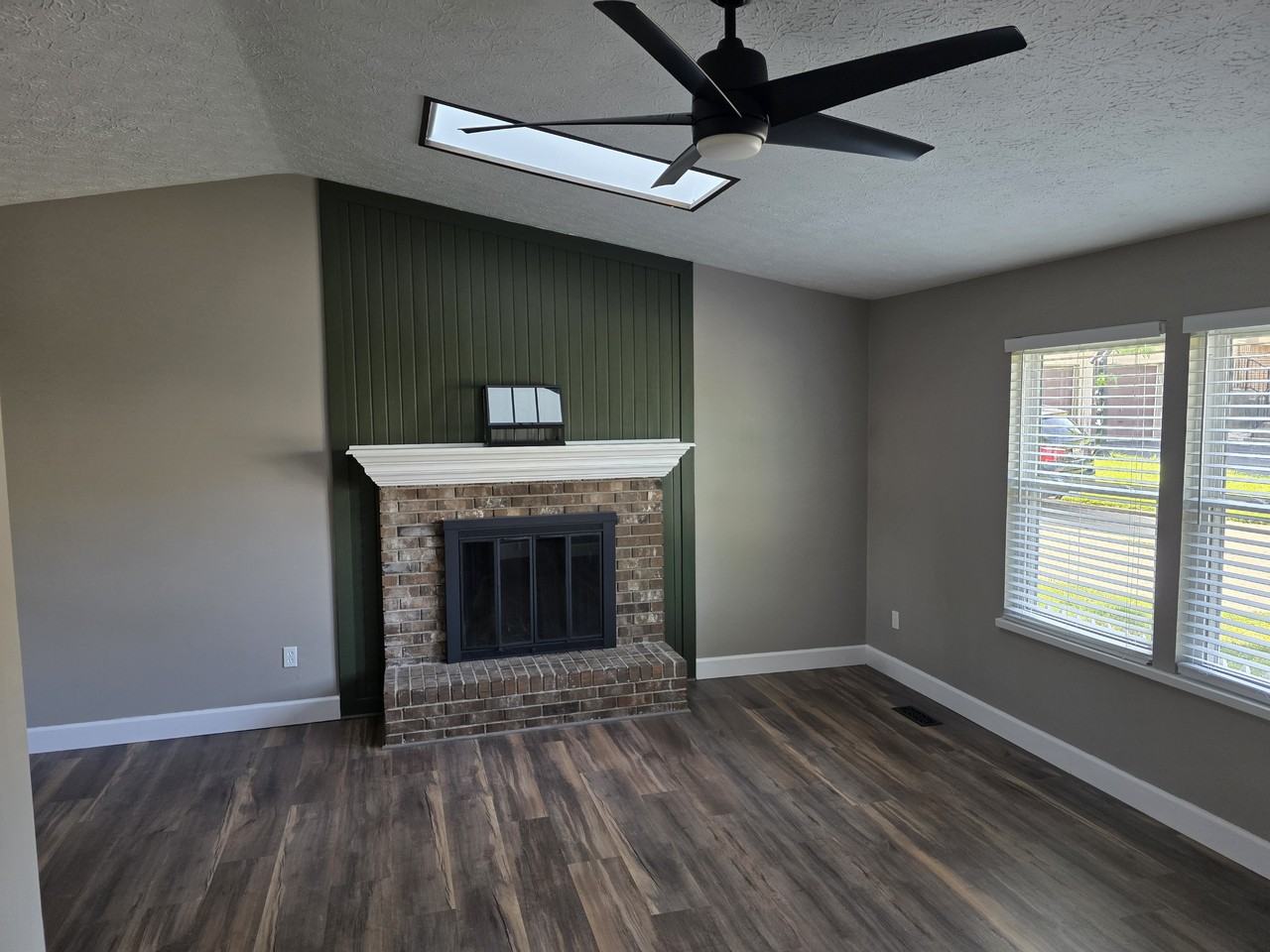 5572 Creekwood Cir #NA - Photo 6 of 21