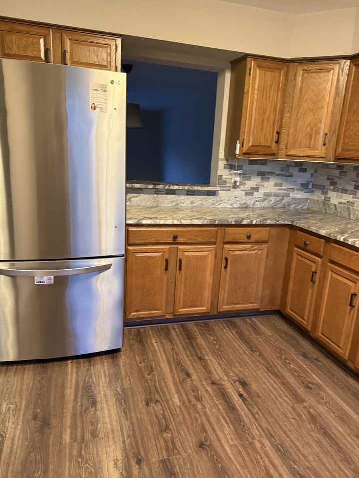 49 Hampshire Dr #49 - Photo 2 of 9