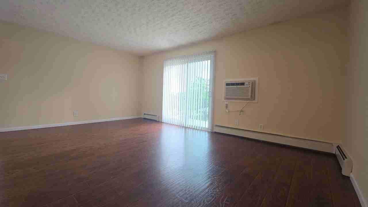 3120 Meriday Ln - Photo 5 of 9