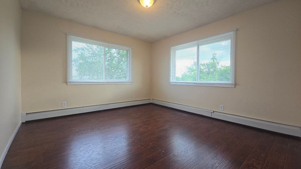 3120 Meriday Ln - Photo 7 of 9