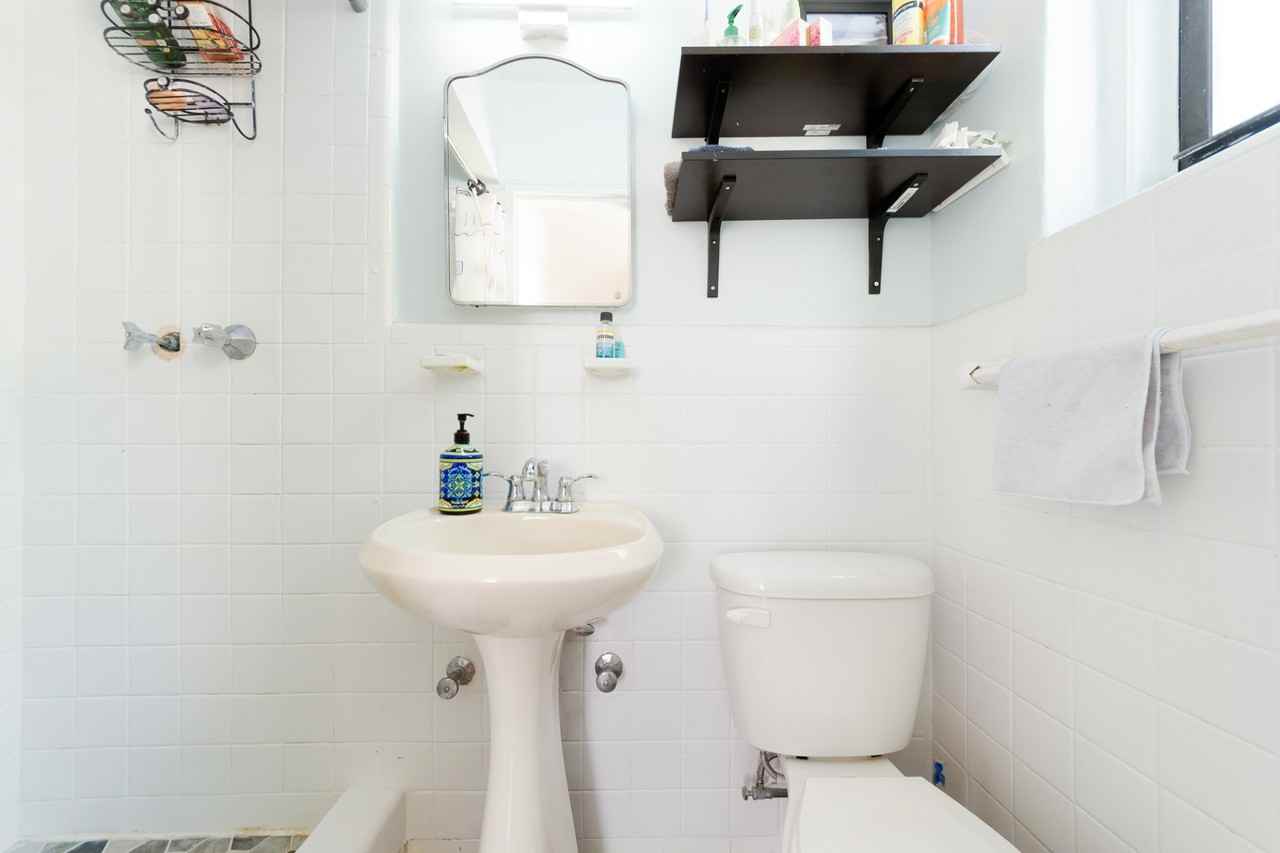 414 Elmwood Avenue #1D - Photo 5 of 8