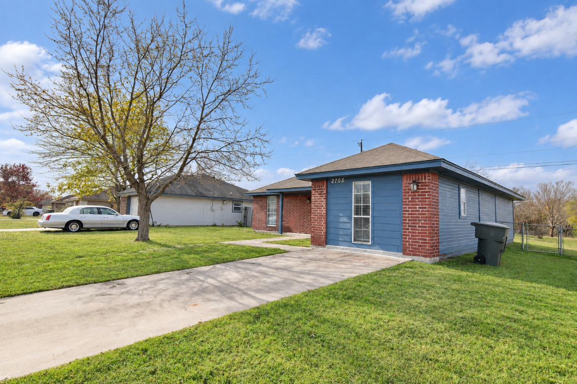 2705 Cross Timber Dr #NA - Photo 3 of 18