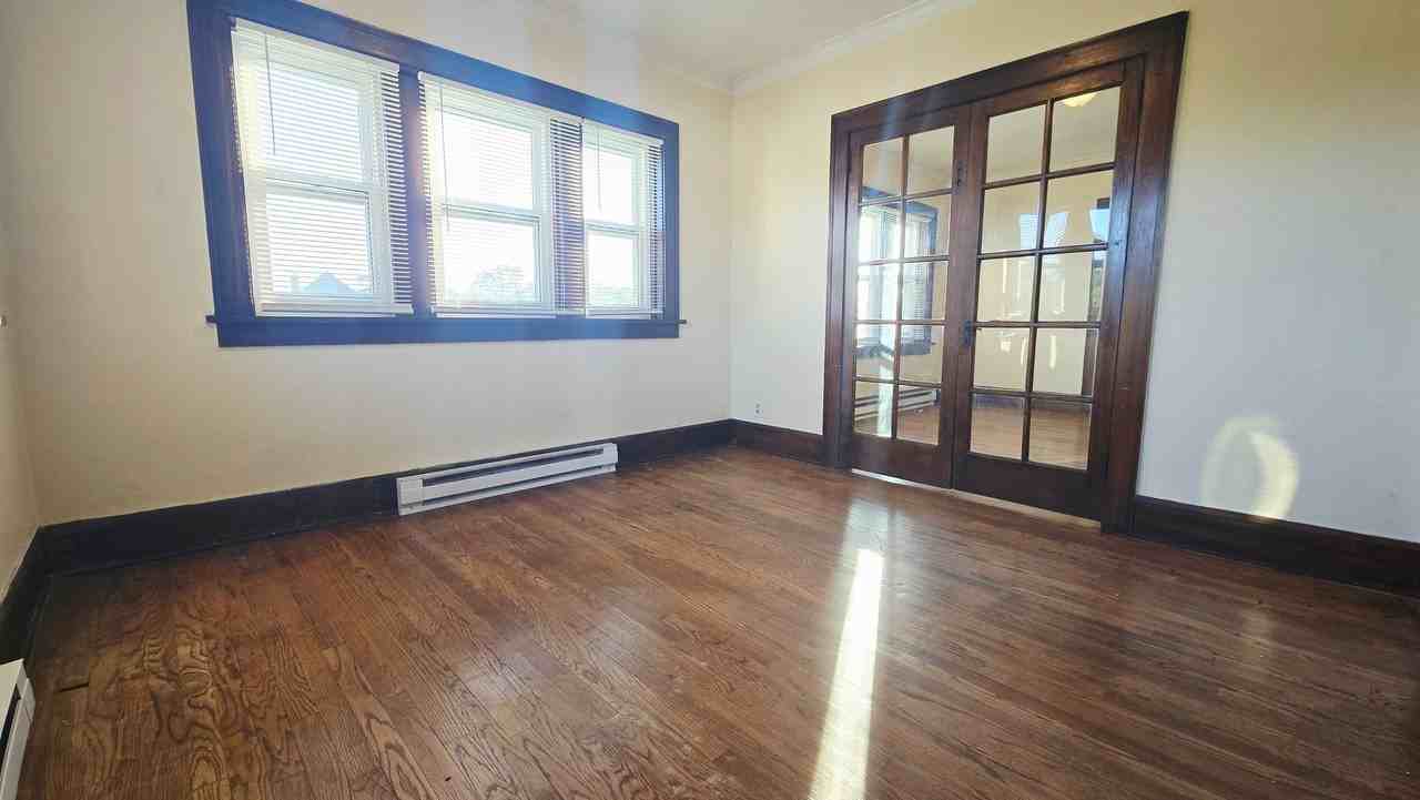 222 N 5th St - Photo 6 of 8