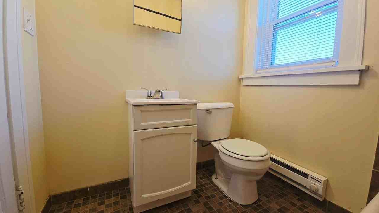 222 N 5th St - Photo 7 of 8