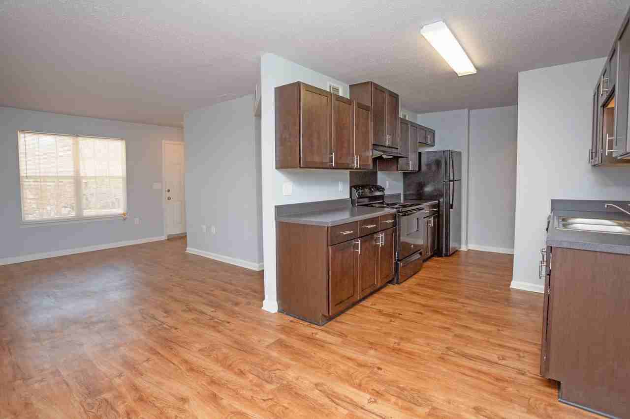 Oakley Cove Apartments - Photo 5 of 15