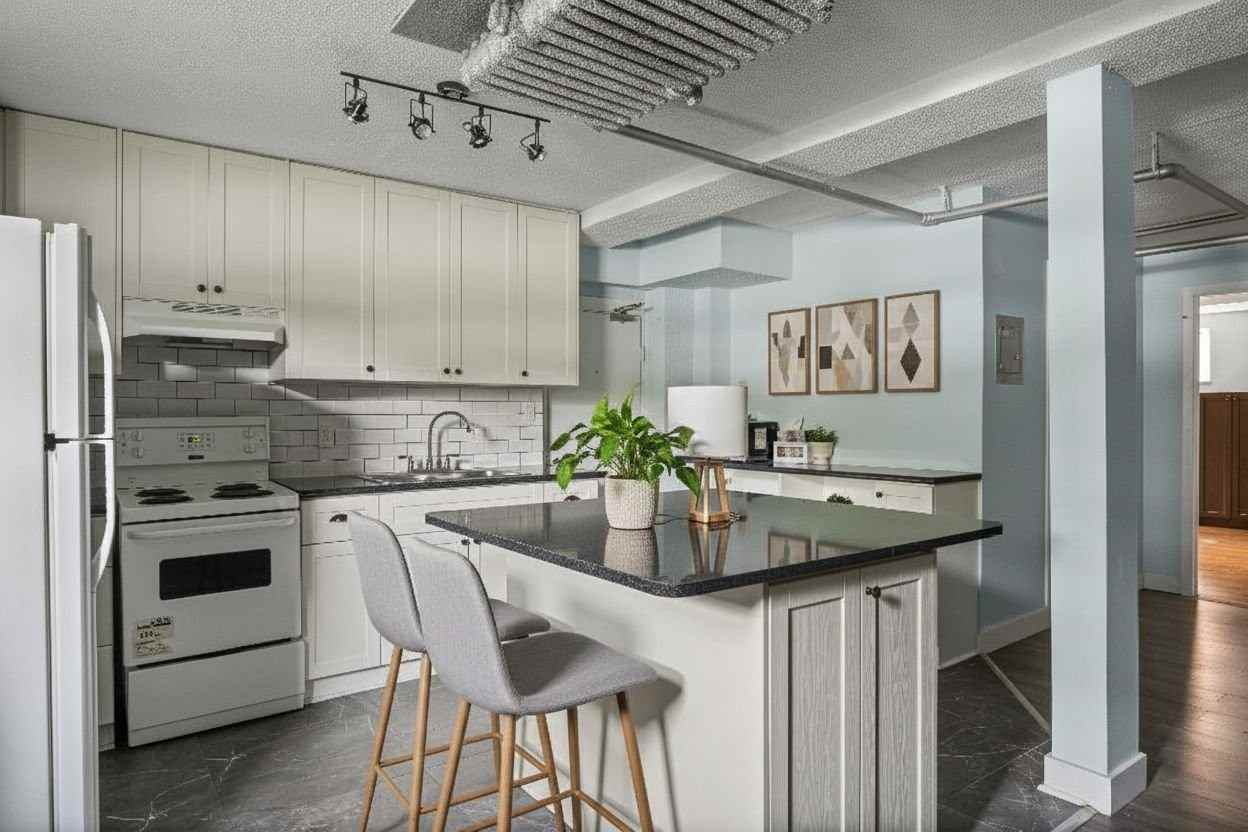 1 Cosburn Ave - Photo 2 of 6