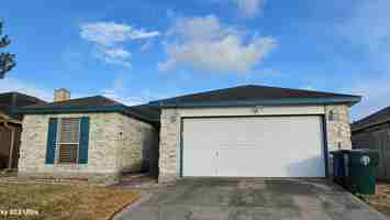 featured image of 8002 Mitra Pkwy #1