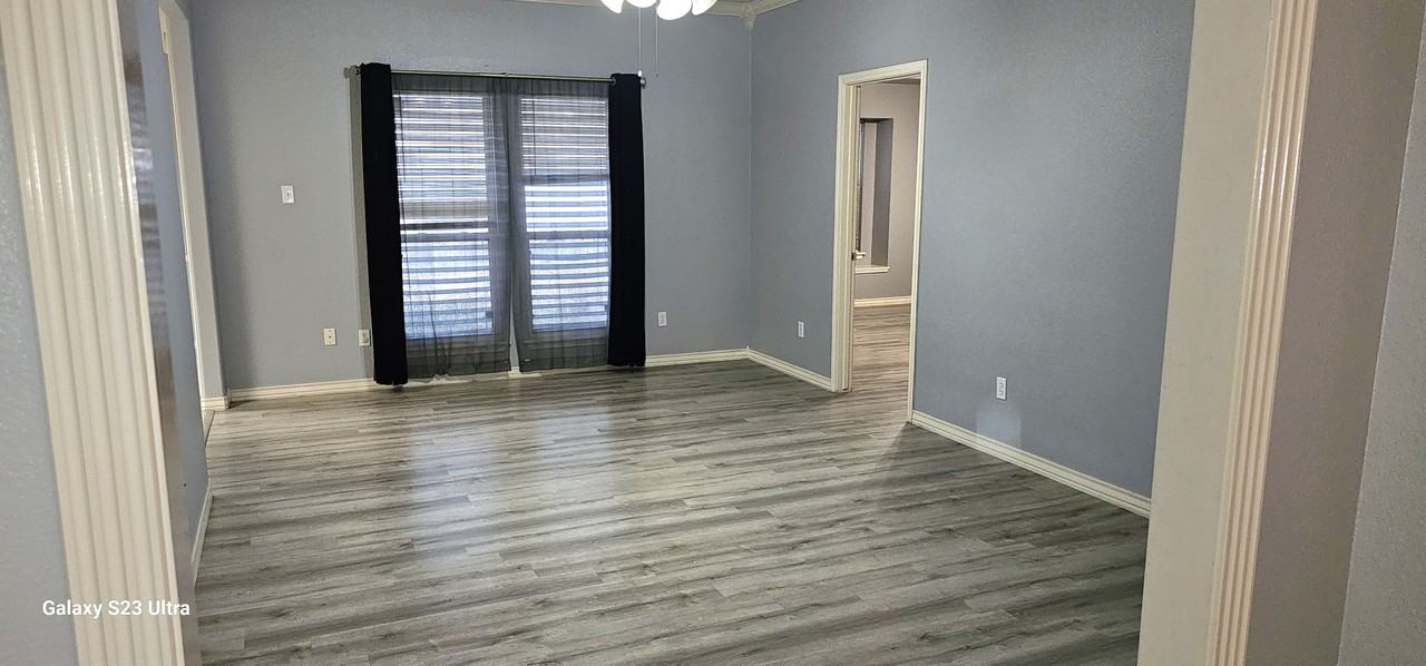 8002 Mitra Pkwy #1 - Photo 2 of 11