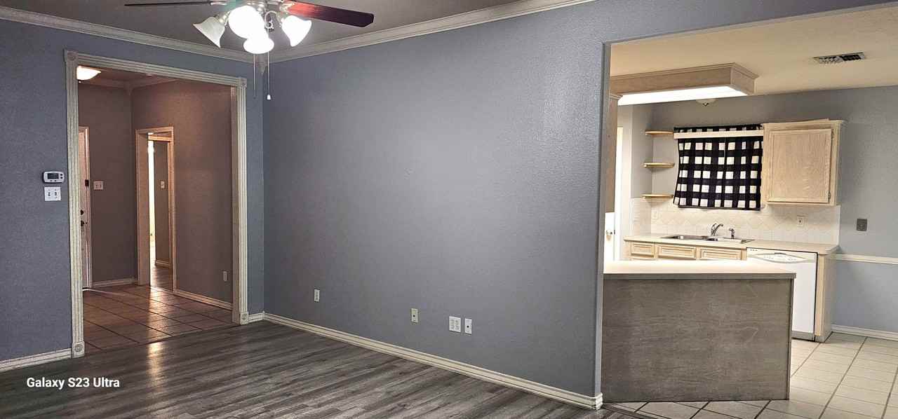 8002 Mitra Pkwy #1 - Photo 3 of 11