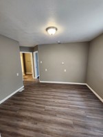 featured image of 606 W 4th St