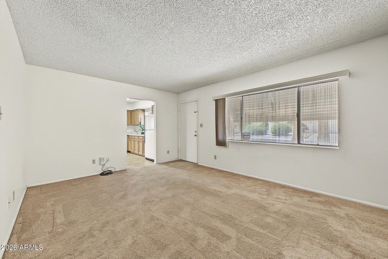 15611 N 22nd St - Photo 5 of 34