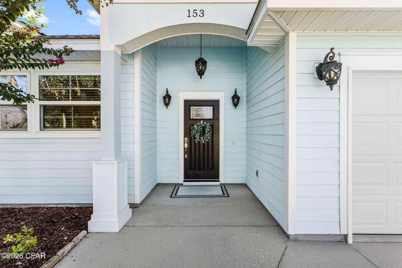 153 Oleander Cir - Photo 3 of 29
