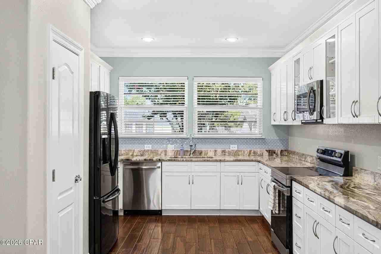 153 Oleander Cir - Photo 6 of 29