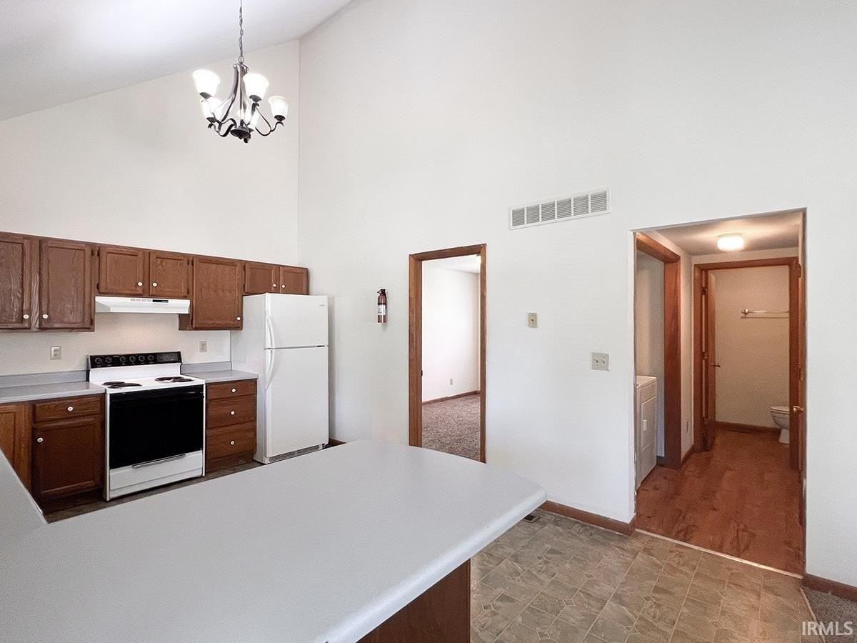2304 E 8th St - Photo 7 of 29