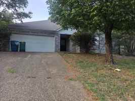 featured image of 12512 Woodbury Dr