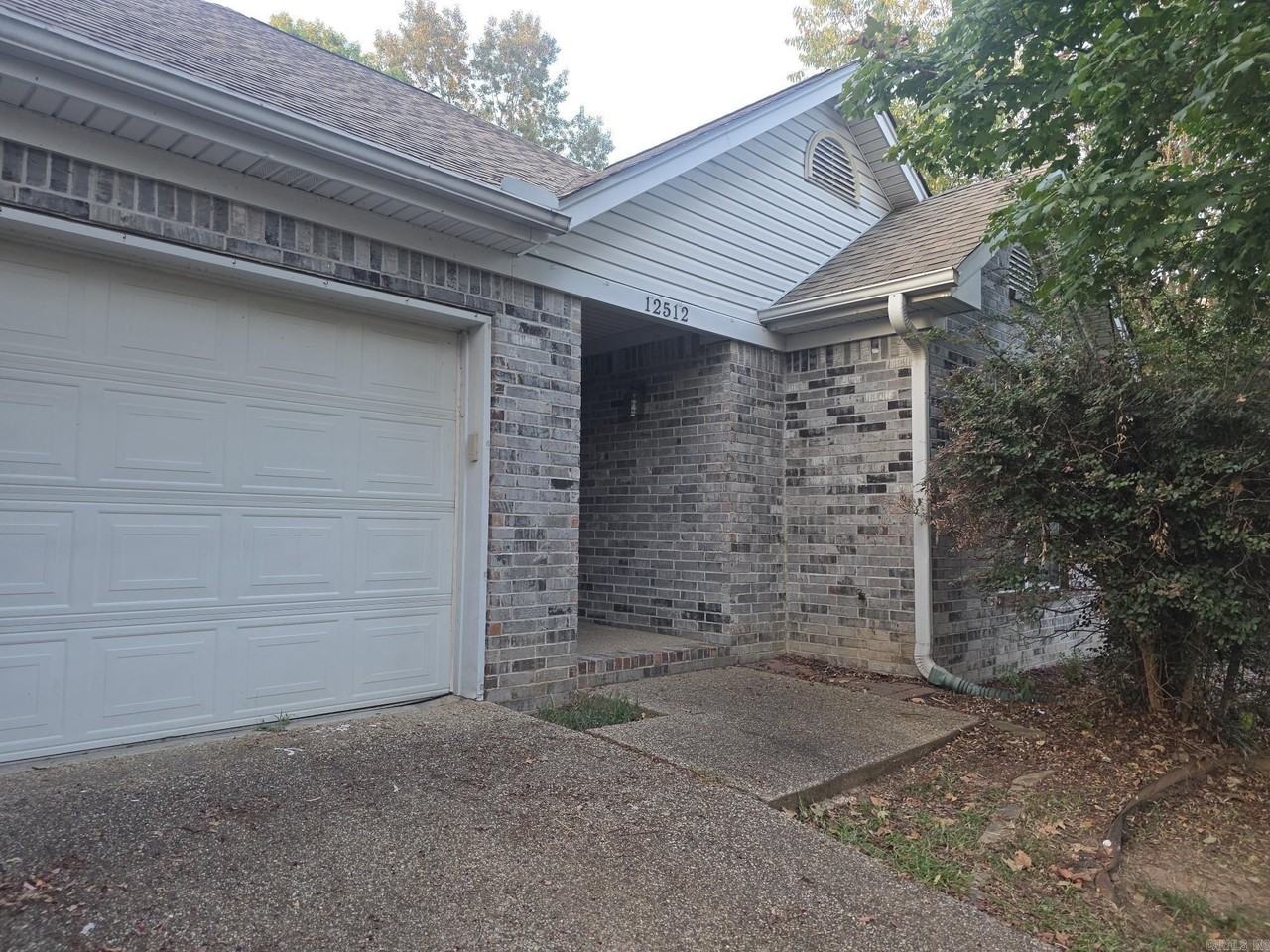 12512 Woodbury Dr - Photo 2 of 31