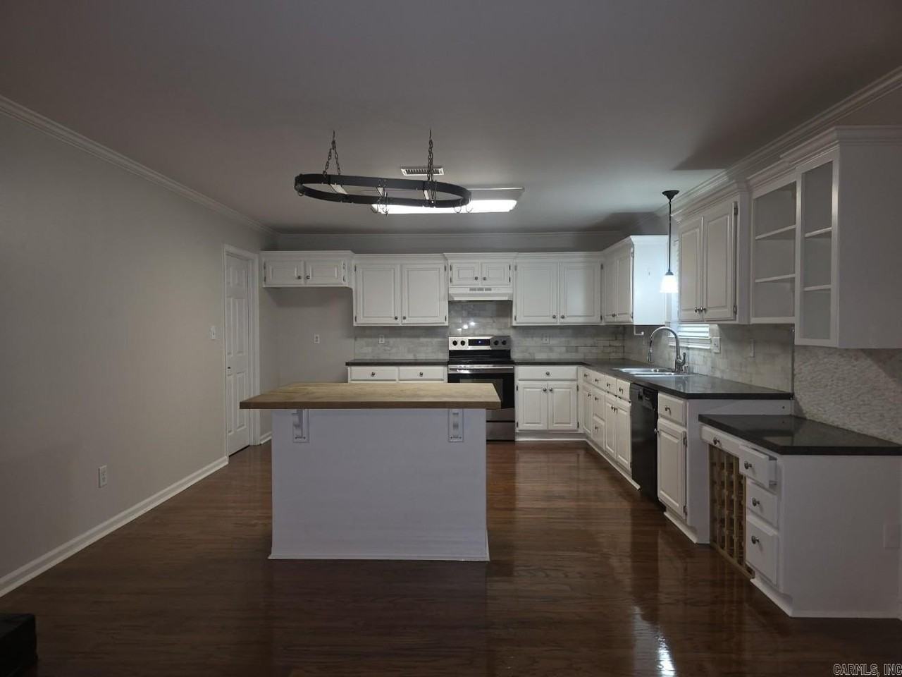 12512 Woodbury Dr - Photo 5 of 31