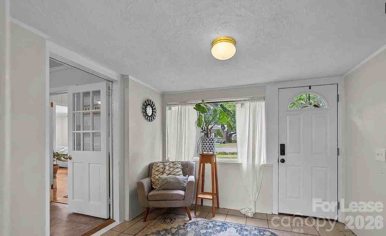 5212 Pine Dr - Photo 4 of 13