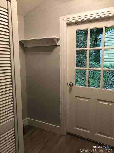 111 Redding Rd - Photo 3 of 23