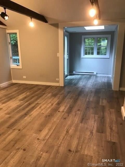 111 Redding Rd - Photo 4 of 23