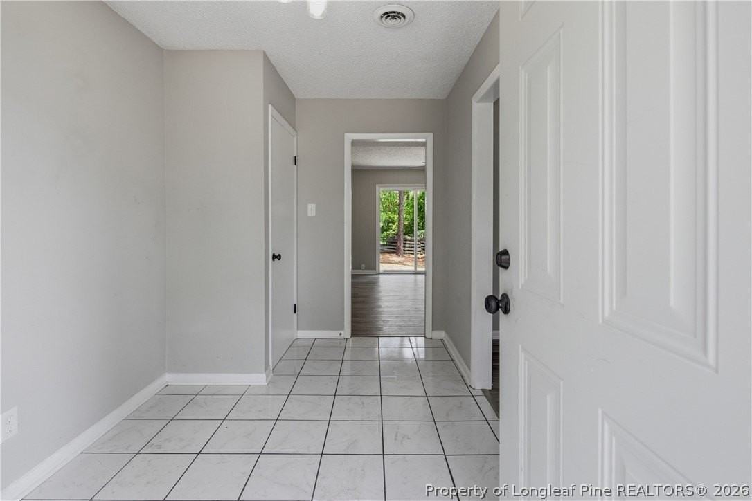 3512 Rolls Ave - Photo 5 of 46