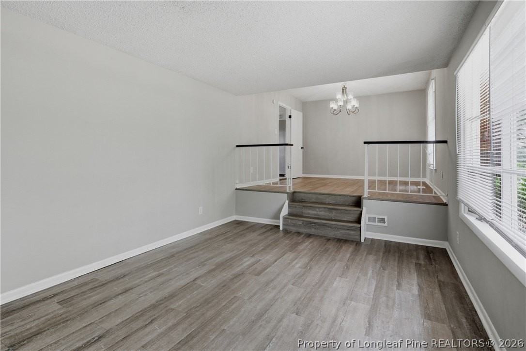 3512 Rolls Ave - Photo 7 of 46