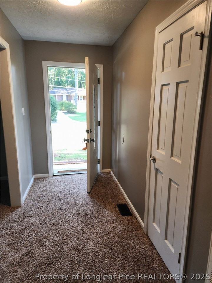 601 Dashland Dr - Photo 2 of 14