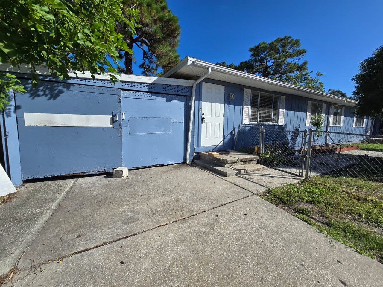 617 59th Avenue Dr W - Photo 2 of 21