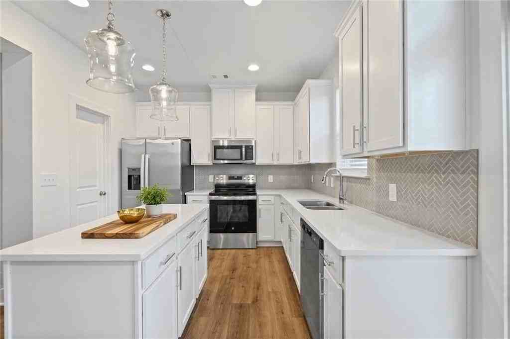 2515 Riverside Rd - Photo 6 of 33